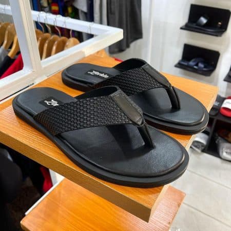 Delot Slippers  Black