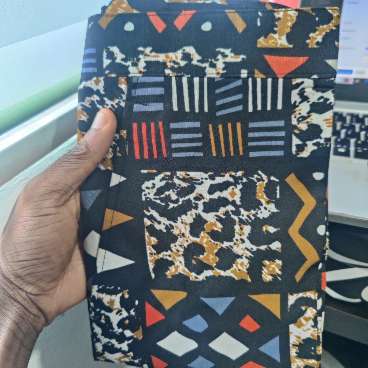 afrikente triangle shorts