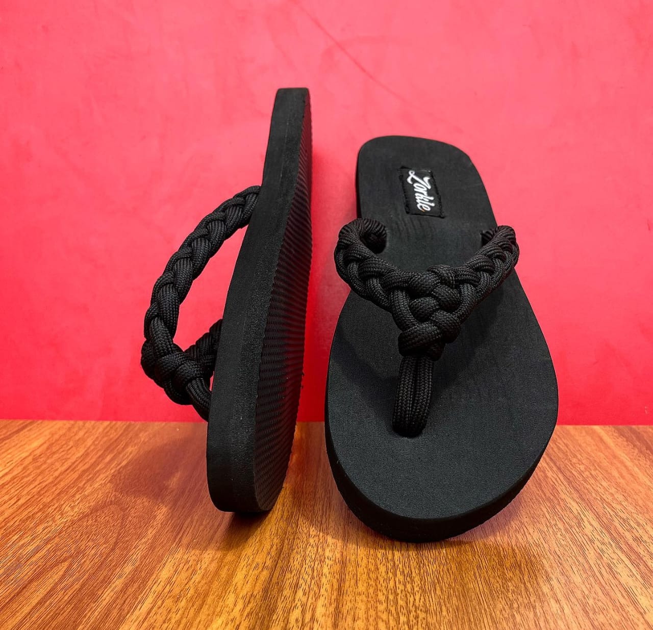 Frost slippers black