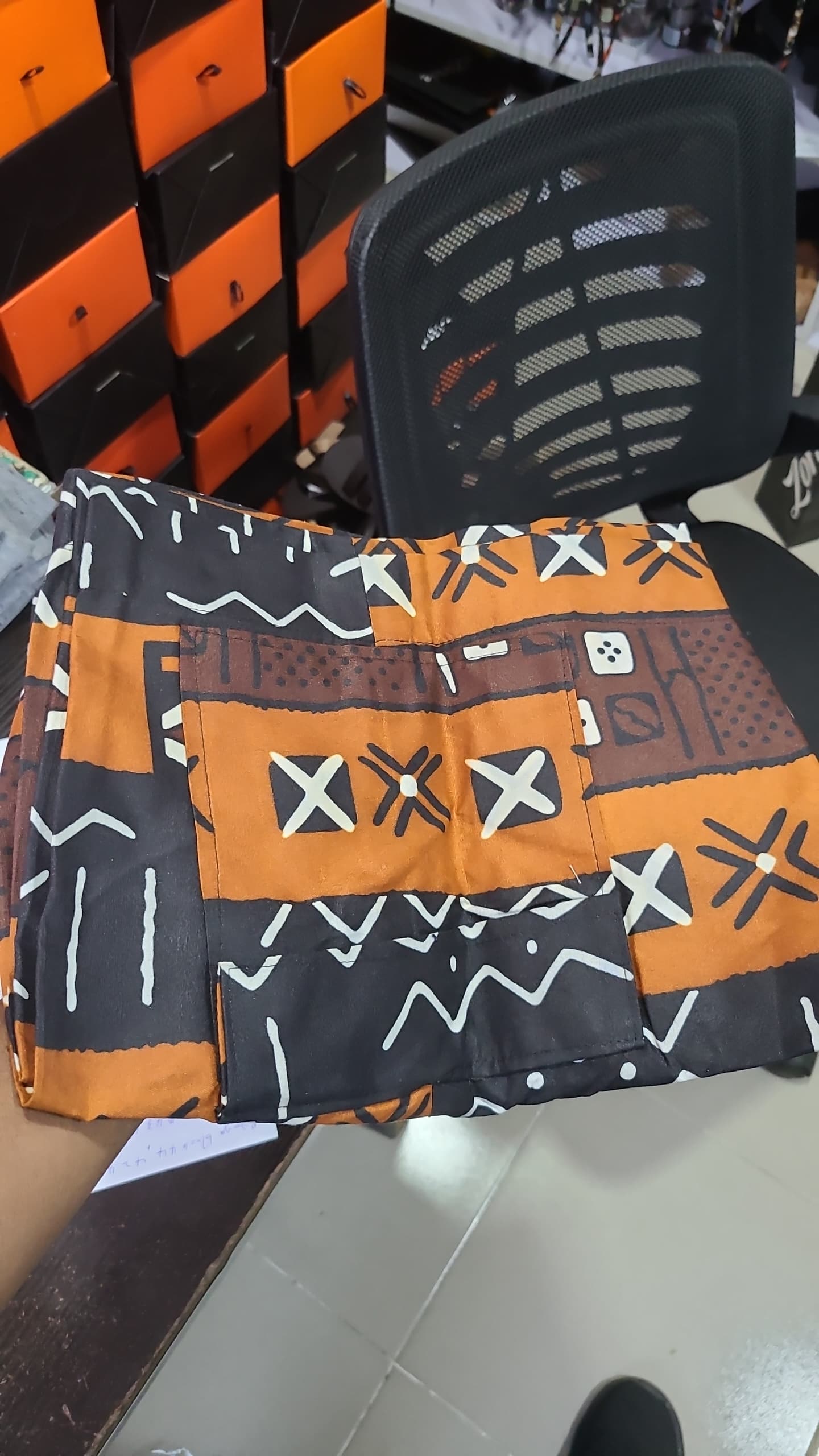 Afrikente dot combat shorts