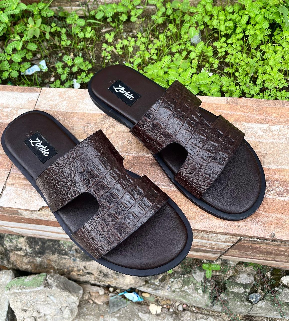 Akon crocs slippers coffee brown