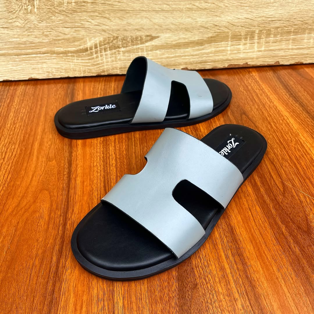 Akon Slippers Grey