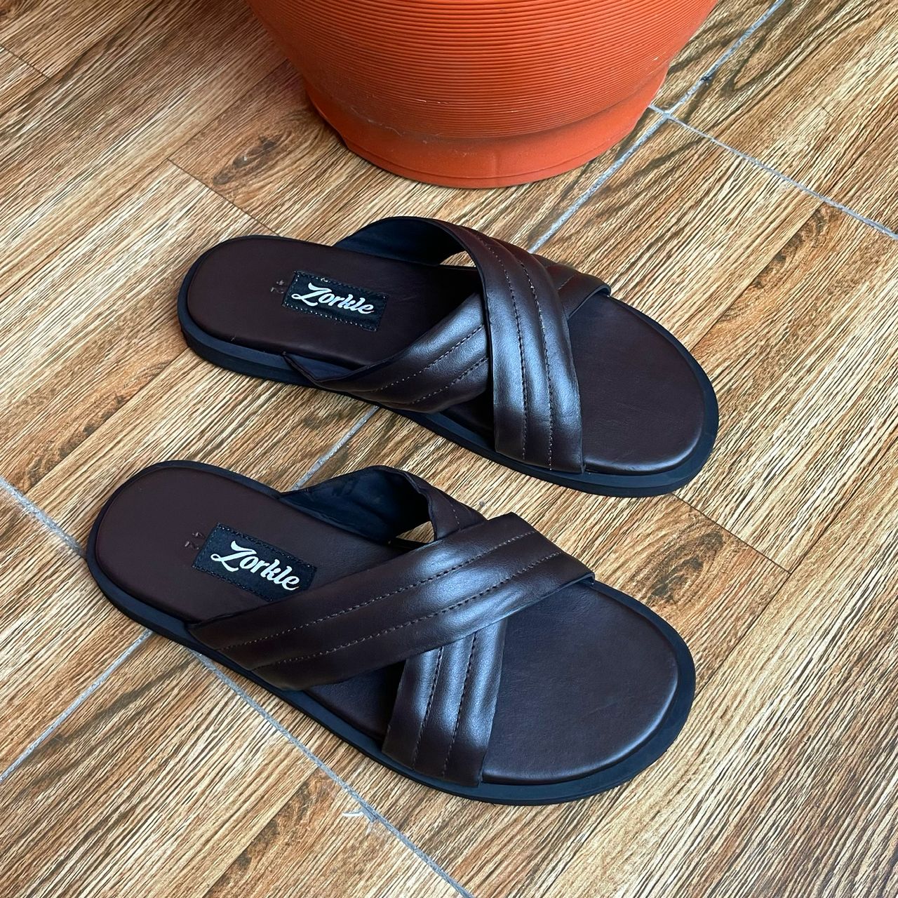 TORI SLIPPERS COFFEE BROWN - Zorkle