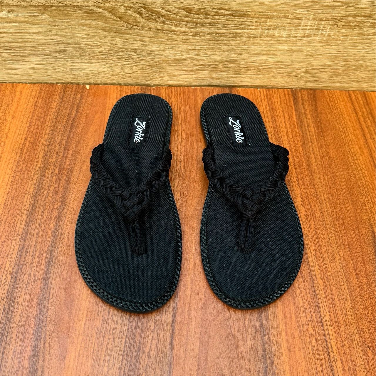 Temi all black