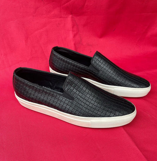 Ricky Loafers black and white